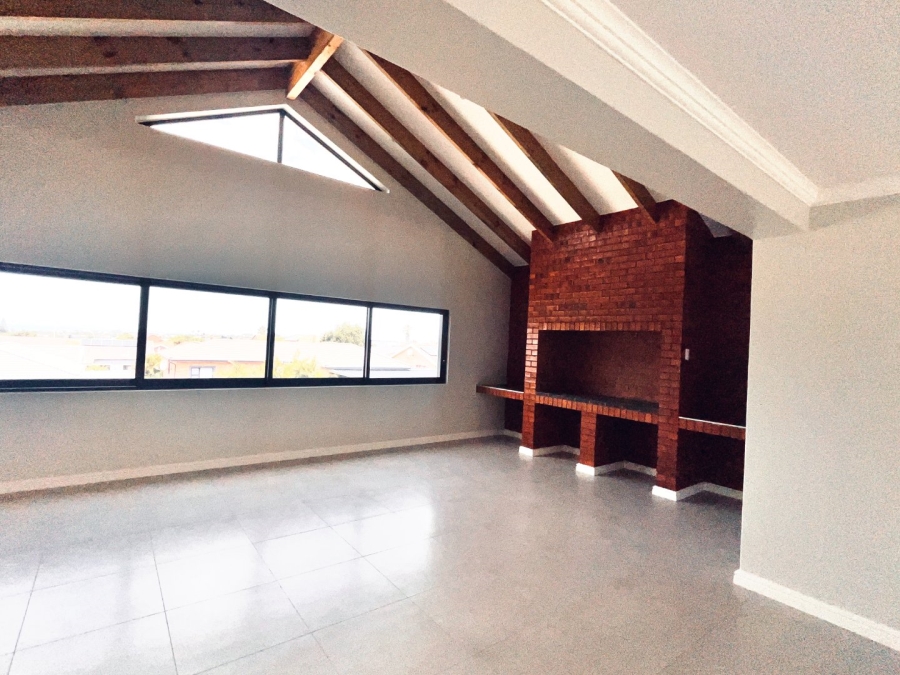 3 Bedroom Property for Sale in Wavecrest Eastern Cape